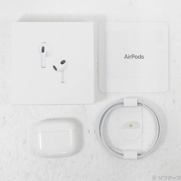 中古品〕 Lightning充電ケース付き AirPods 第3世代 MPNY3J／A【371