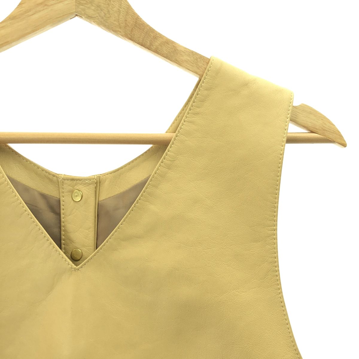 collection トゥモローランド ライト セミベジタブルレザー 2-way ジレ ベスト ベージュ レディース