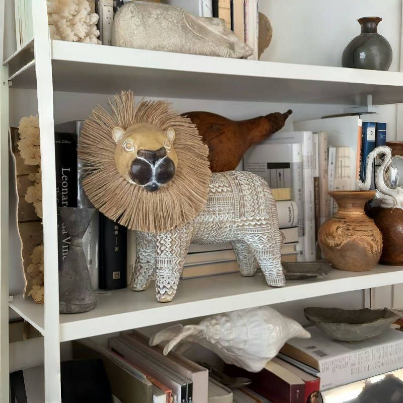 オブジェ 置物 ガーデンオーナメント ライオン らいおん アニマルオブジェ 北欧風 ガーデニング 庭 装飾 樹脂 インテリア ユニークデザイン 室内 屋内 インテリア雑貨 玄関 リビング ダイニング インテリア小物 棚装飾