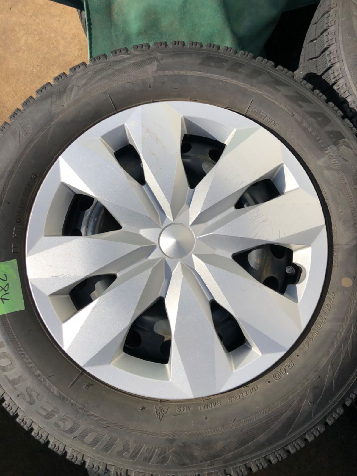 175 70 14 スタッドレス4本