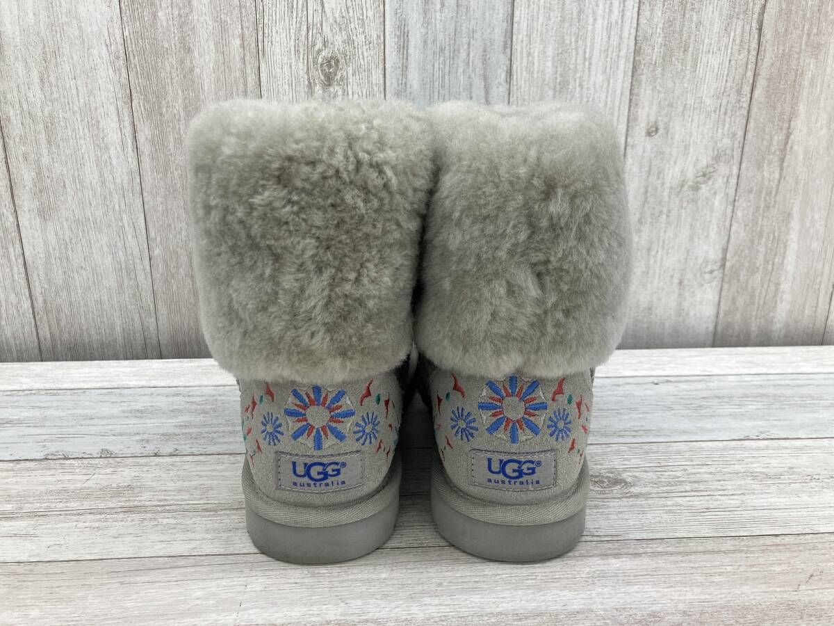 UGG アグ ショートブーツ Embroidery MID Sheepskin Cuff Boot 24 cm レディース グレー 1002164