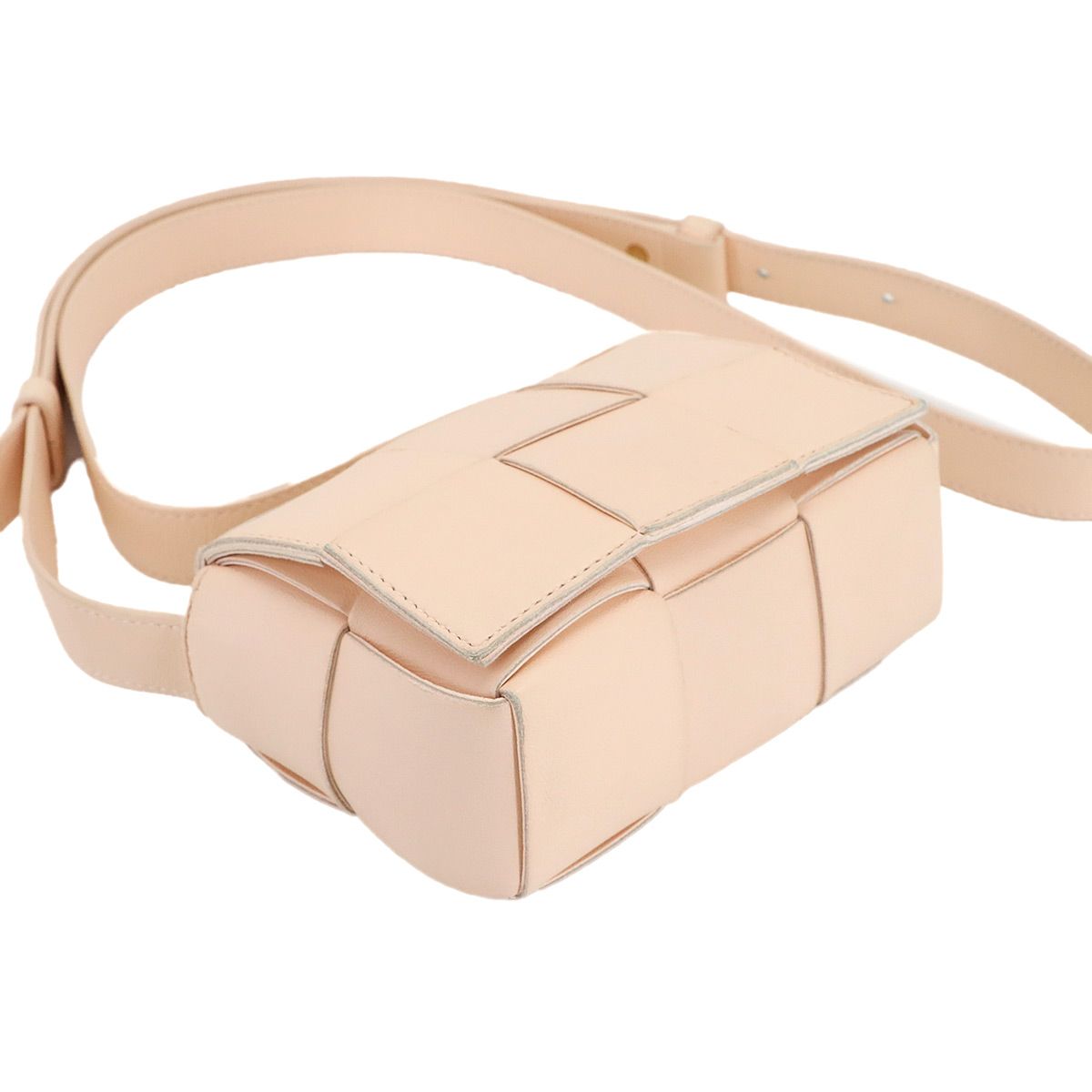 ボッテガ　カセット　ショルダーバッグ ベージュ カセット ショルダーバッグ レザー ベージュ ボッテガヴェネタ – RECLO