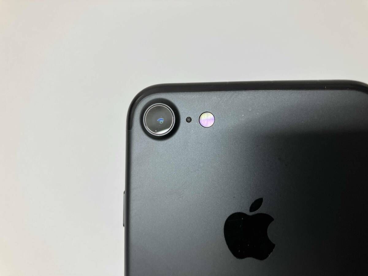 MNCK2J/A iPhone 7 128GB ブラック au - メルカリ