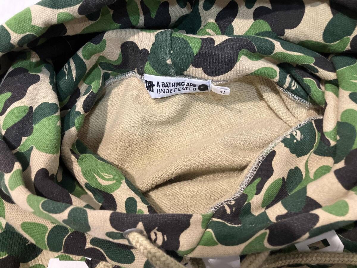 A BATHING APE X Undefeated ABC College Pullover Hoodie 