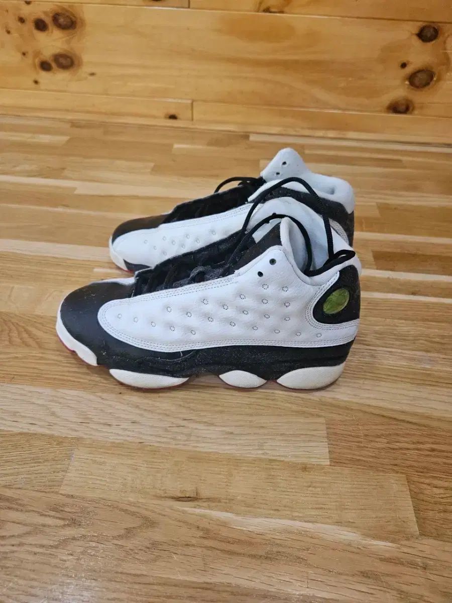 ジョーダン 13 ショップ シューズ (サイズ 250) JORDAN BRAND AIR