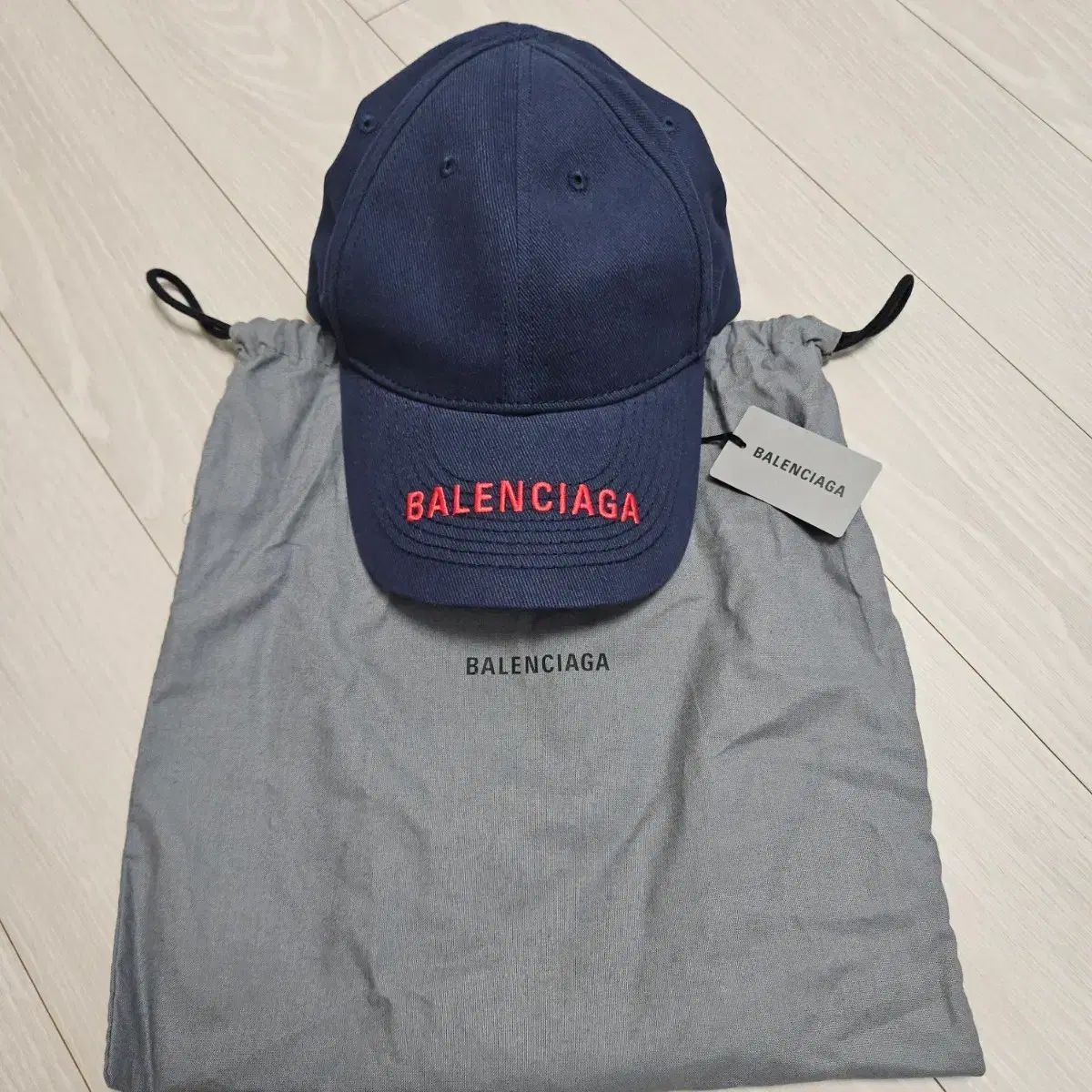 バレンシアガ ベースボールキャップ Lサイズ