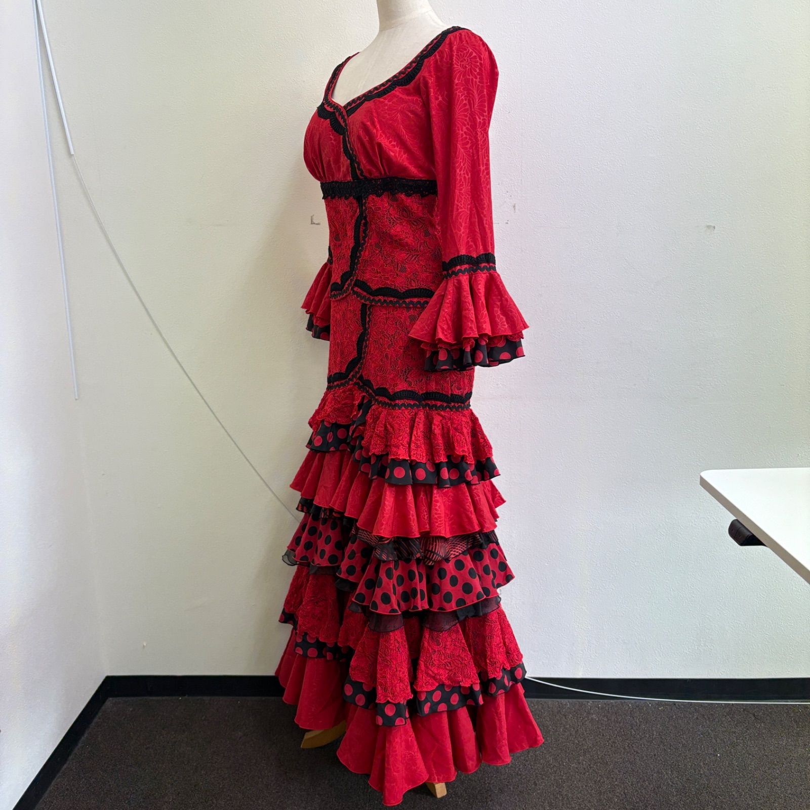 LA PALMA フラメンコ衣装 ツーピース ブラウス フリル ファルダ レース 赤 ドット花柄