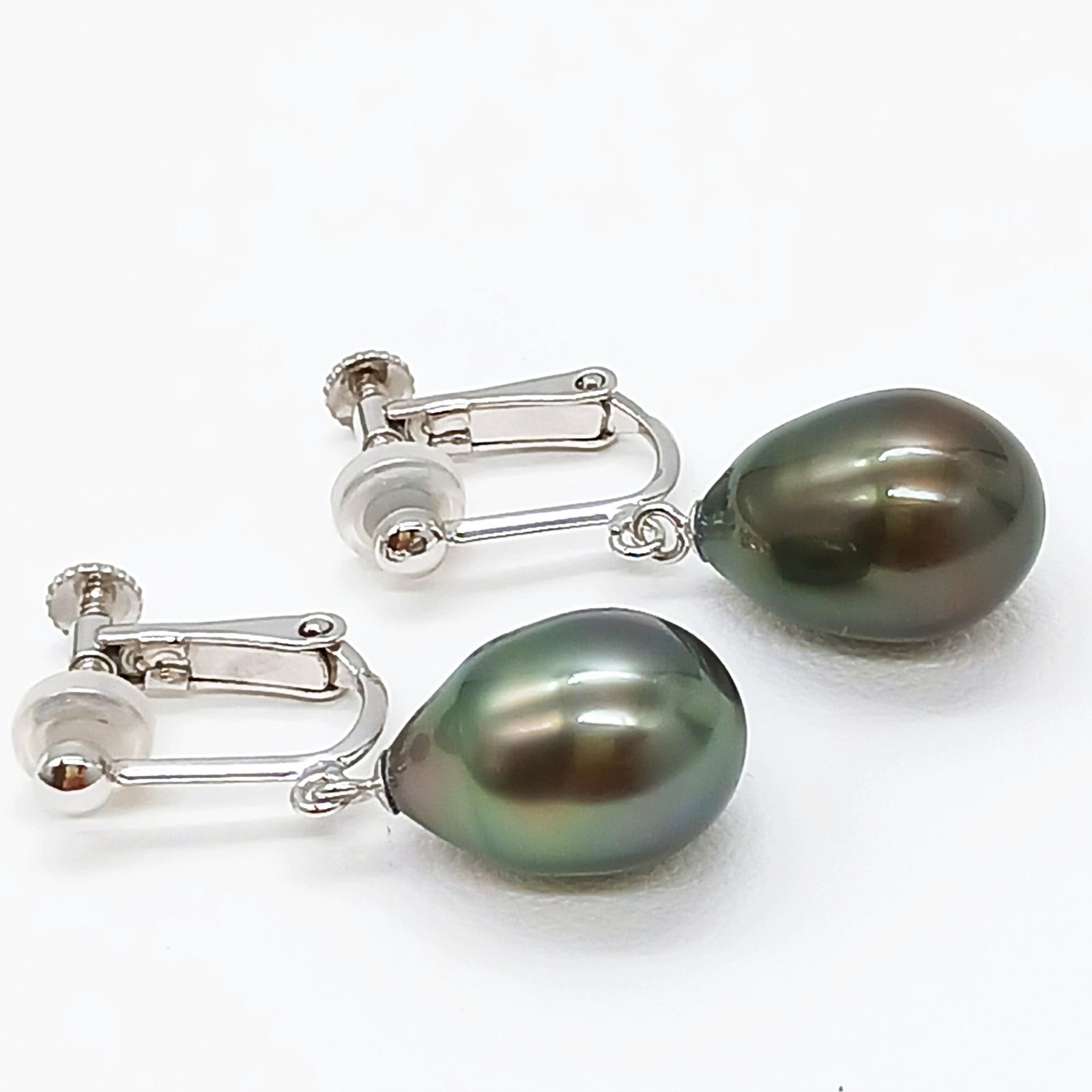 SKパール SV雫型南洋黒蝶真珠ぶら下がりイヤリング 横幅約10×縦約13 7ミリ 照りの良い黒蝶真珠 商品番号14-794