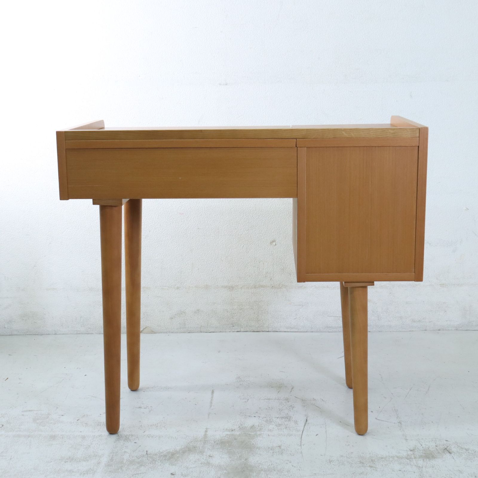 美品　unico　ウニコ　アルベロ風　ドレッサー　化粧台 unico ウニコ 廃盤 ALBERO アルベロ ドレッサー 鏡台 チーク材 北欧