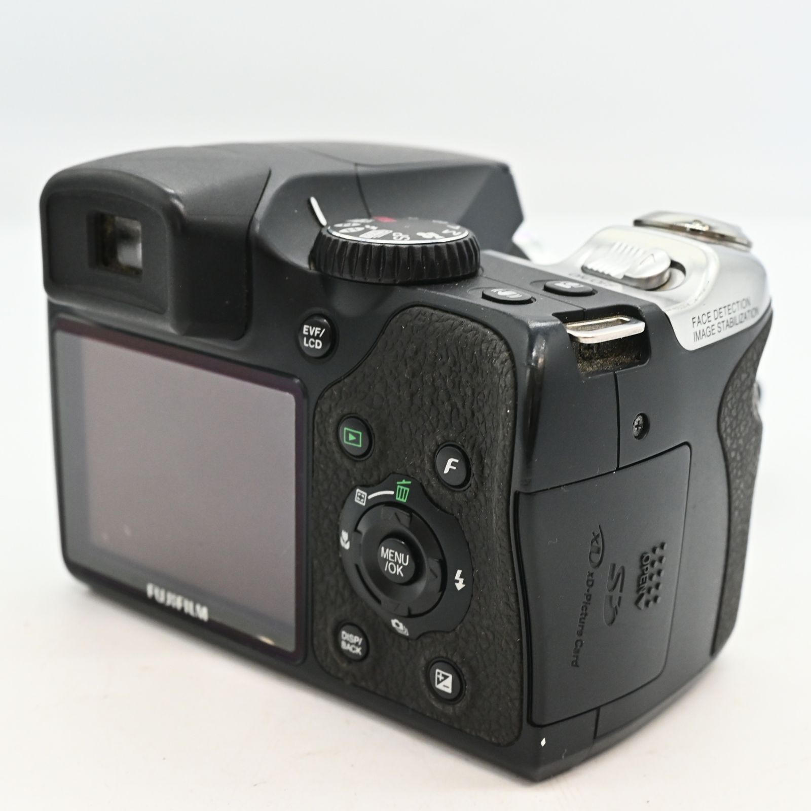 美品　お買い得　Fujifilm FinePix S8100fd デジタルカメラ FUJIFILM デジタルカメラ FinePix S8100FD