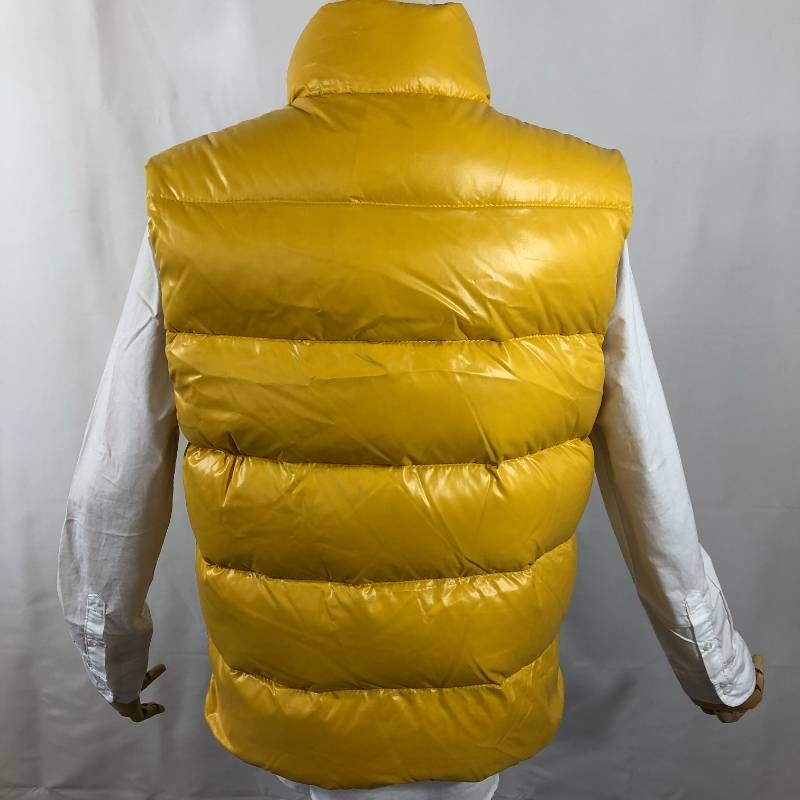 美品 モンクレール ダウンベスト - メルカリ