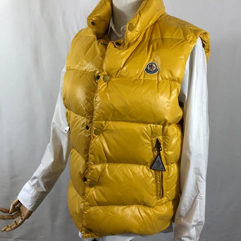 美品 モンクレール ダウンベスト - メルカリ