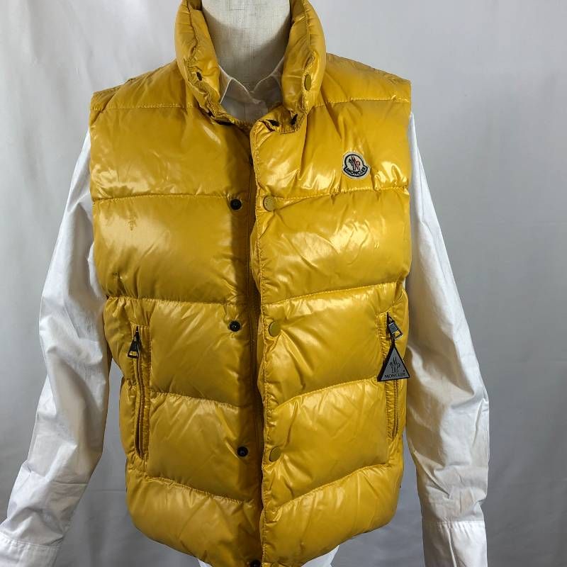 美品 モンクレール ダウンベスト - メルカリ
