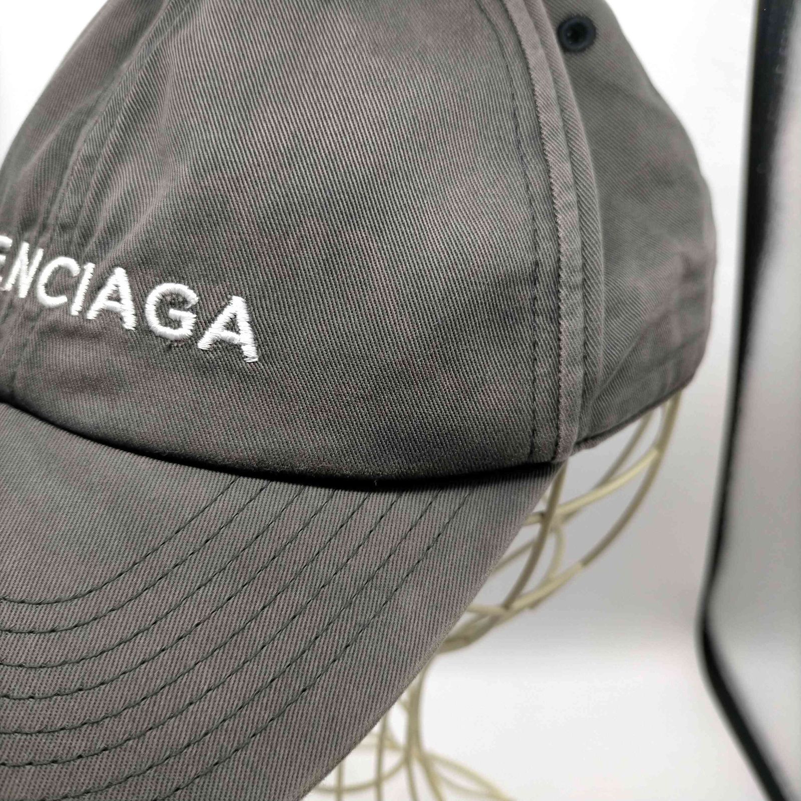 バレンシアガ BALENCIAGA イタリア製 ロゴ刺繍 キャップ　メンズL バレンシアガ BALENCIAGA イタリア製 ロゴ 刺繍 ベースボール キャップ