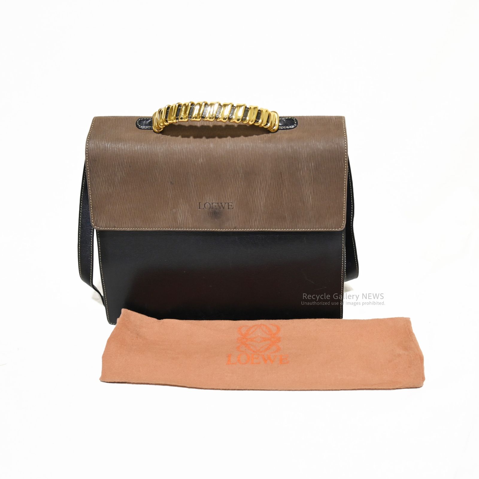 LOEWE ショルダーバッグ 黒とグレー　ベラスケス　金具 LOEWE ショルダーバッグ 黒とグレー ベラスケス 金具 LOEWE ショルダー