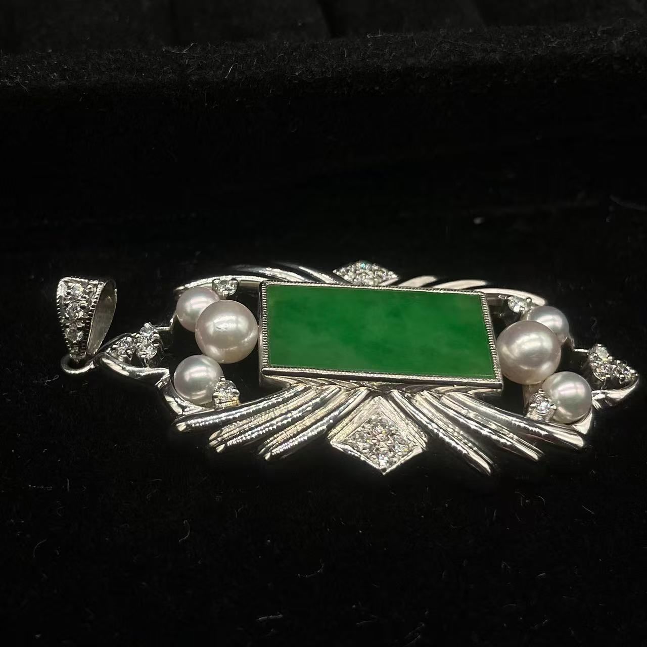 Pt900 ヒスイ＆ダイヤ ペンダント ヒスイ3.87ct ダイヤモンド0.31ct ペンダント Pt900 -X10454 - メルカリ