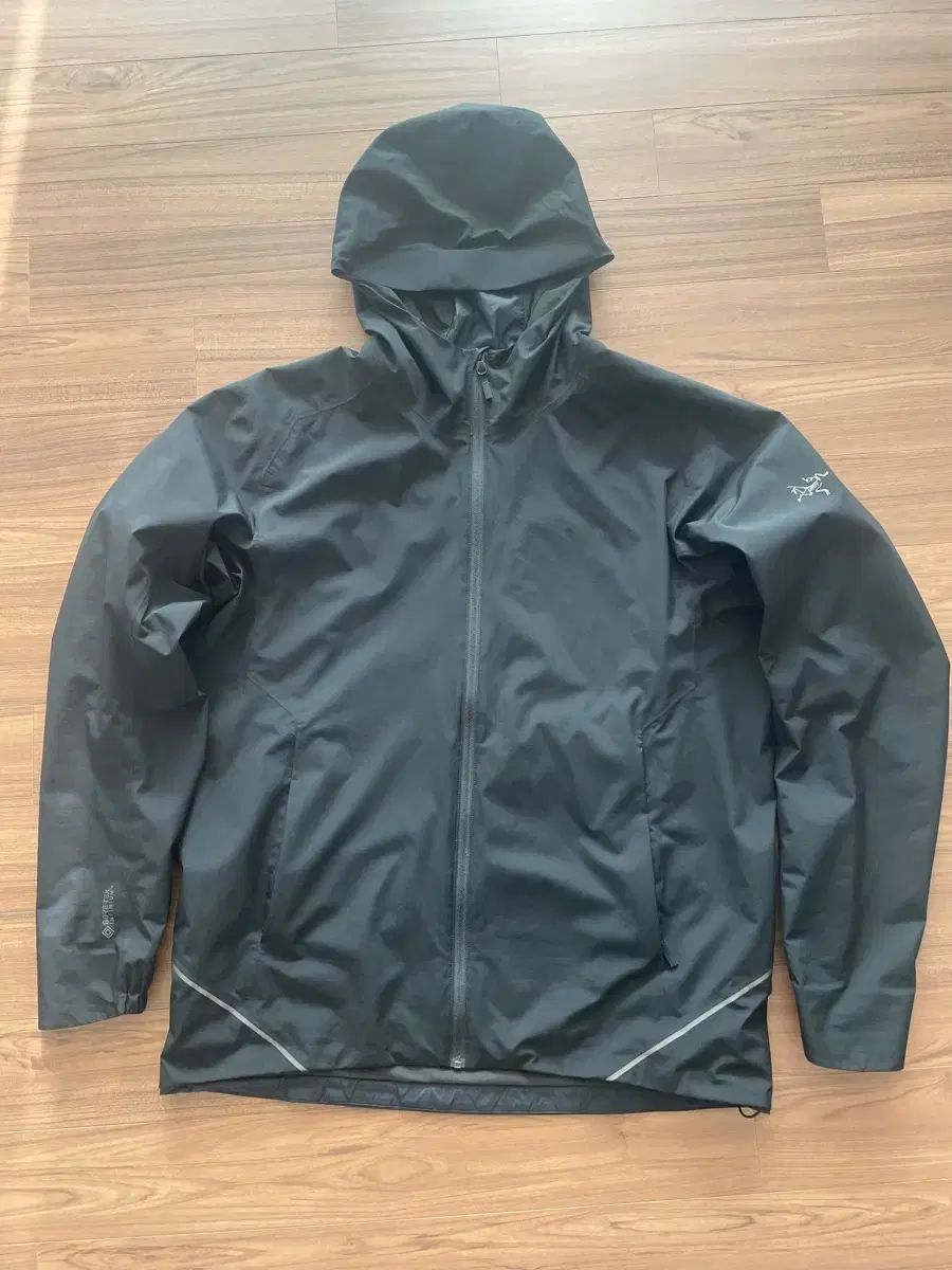 ARC TERYX アークテリクス ソラノ フーディー 旧モデル ブラック m