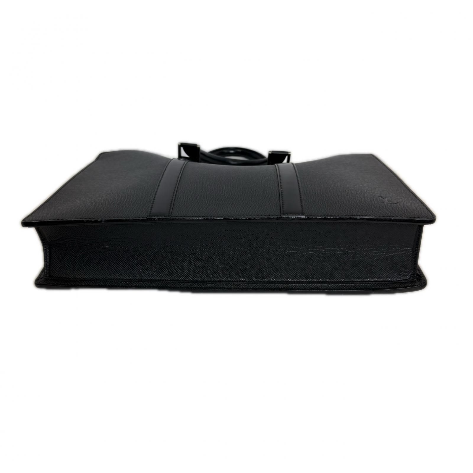 本物保証 LOUIS VUITTON ルイ・ヴィトン タイガ ポルト ドキュマン