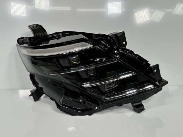 極美品/低走行 セレナ C28 FC28 GC28 GFC28 純正 三眼LED 右ヘッド