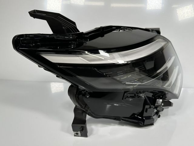 極美品/低走行 セレナ C28 FC28 GC28 GFC28 純正 三眼LED 右ヘッド