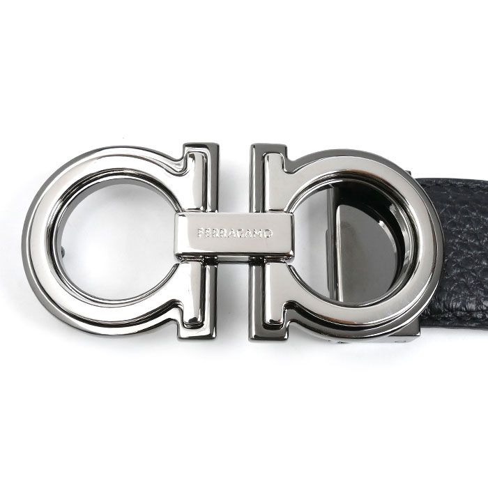 Salvatore Ferragamo サルヴァトーレフェラガモ ダブルガンチーニ