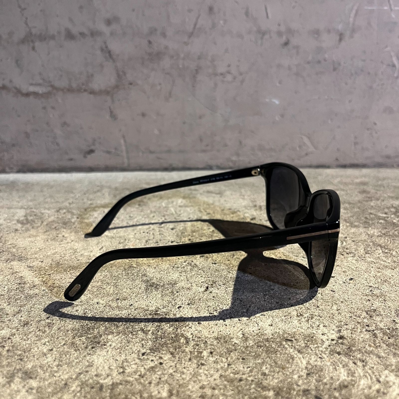 あ*お様 TOM FORD ブラックサングラス ケース付き TOM FORD DANA TF432-F 01B ブラック トムフォード ダナ サングラス