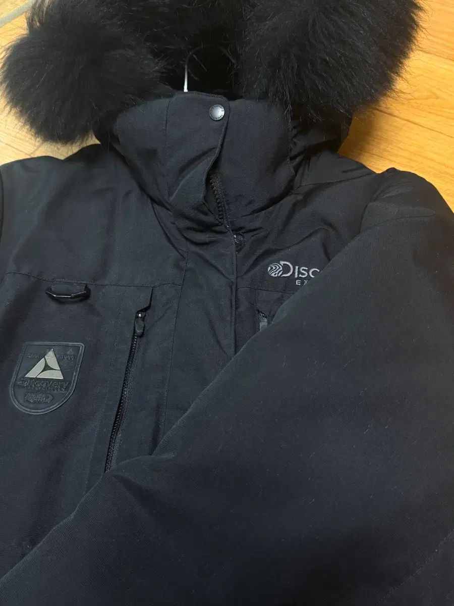 DISCOVERY ブラック ダウン