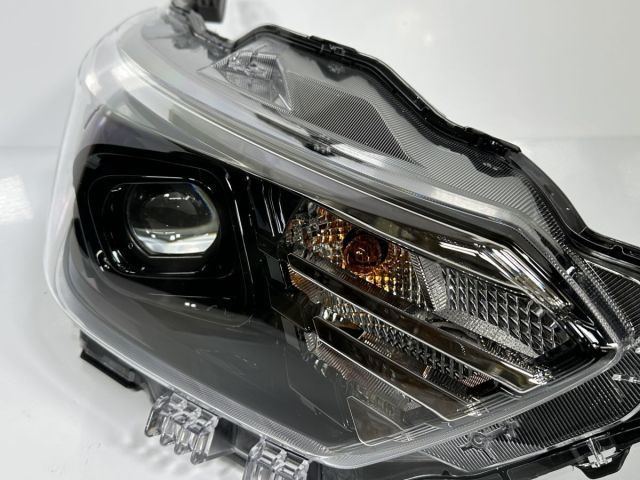 新品/美品 デイズ B43W B46W 後期 R5.11～ 純正 右ヘッドライト Assy
