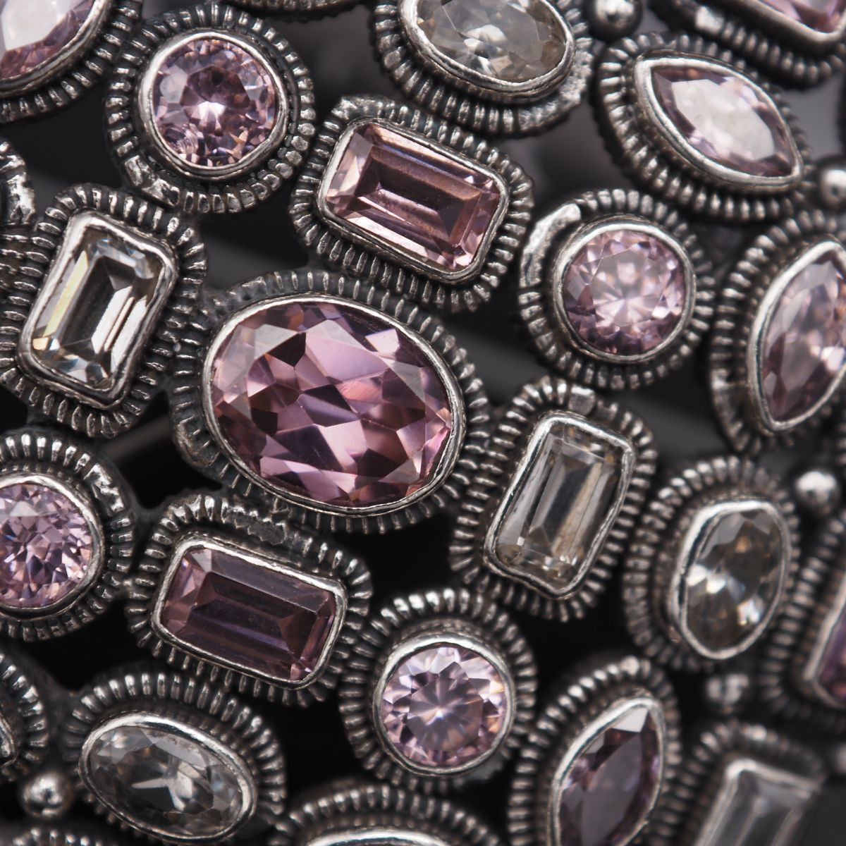  L 526 ピンクストーン ダイヤモンド風 ブローチ デザイン シルバー ブローチ コサージュ アクセサリー