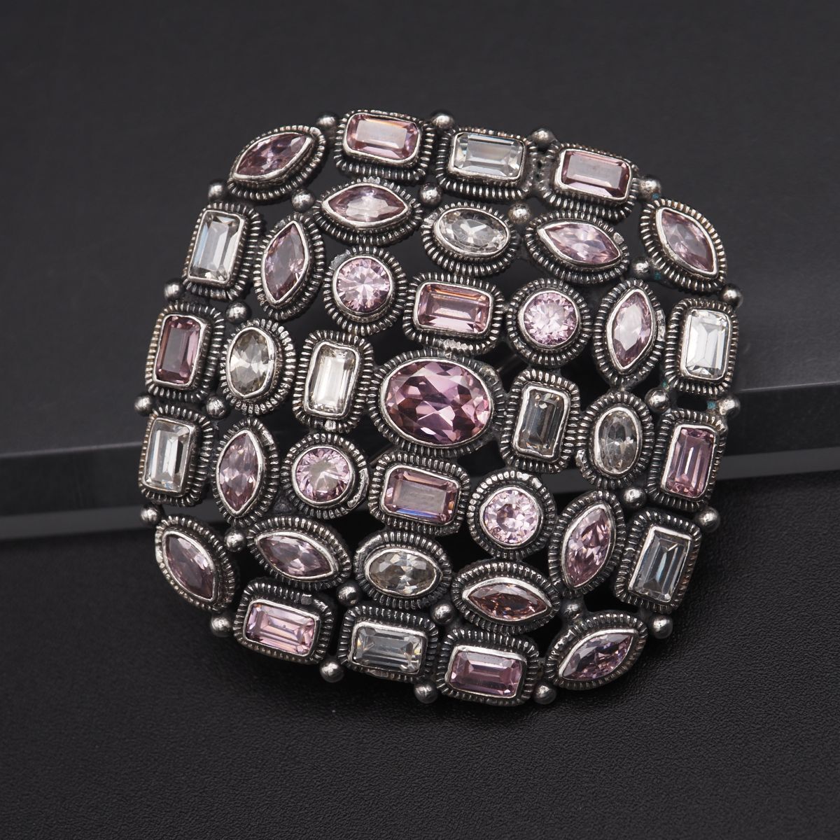 L 526 ピンクストーン ダイヤモンド風 ブローチ デザイン シルバー