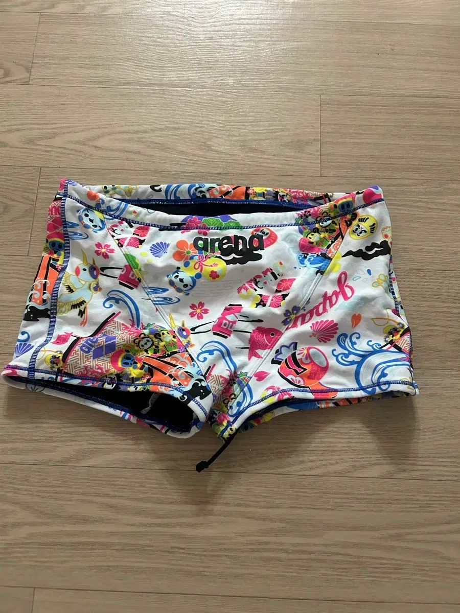 アリーナメンズショートスクエア