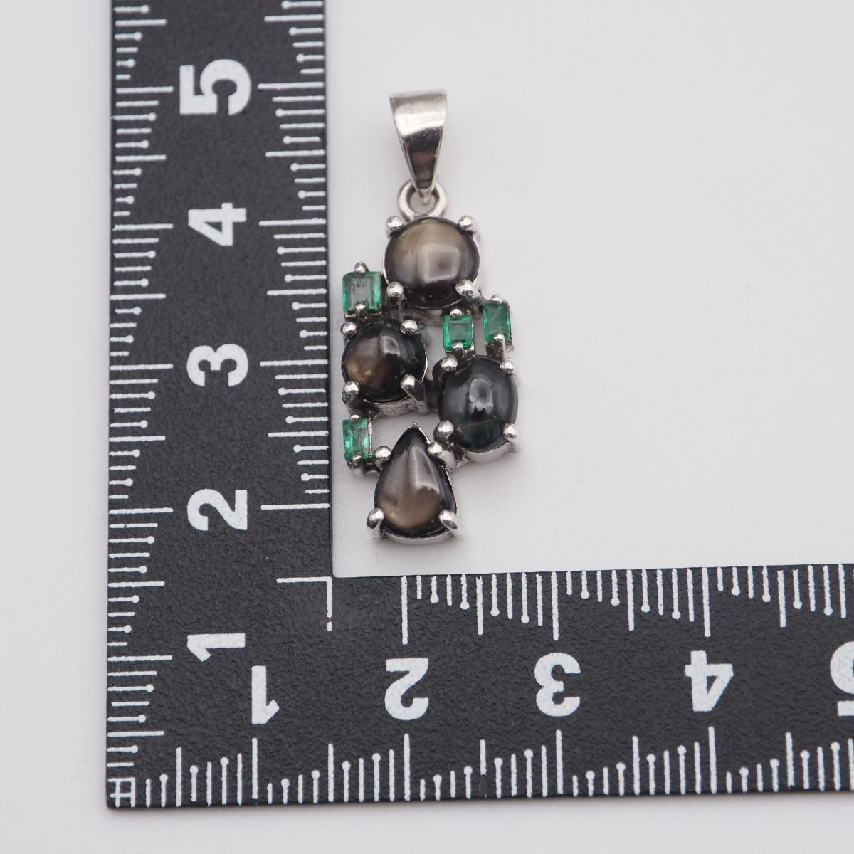 グリーンストーン