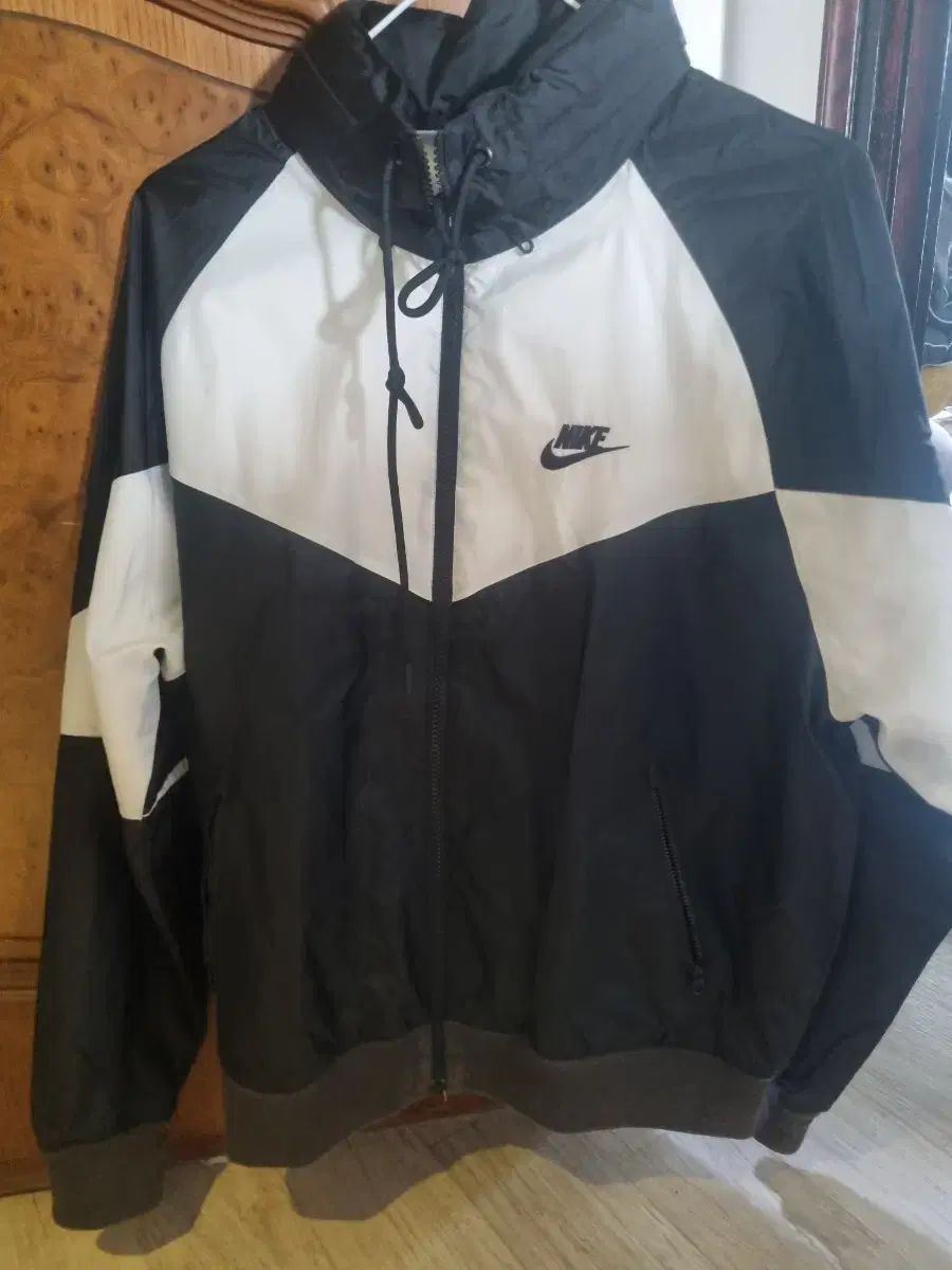 超レア！NIKE製NBC公認東京五輪ウィンドブレーカー 超レア！NIKE製NBC公認東京五輪ウィンドブレーカー ナイキ ウインド