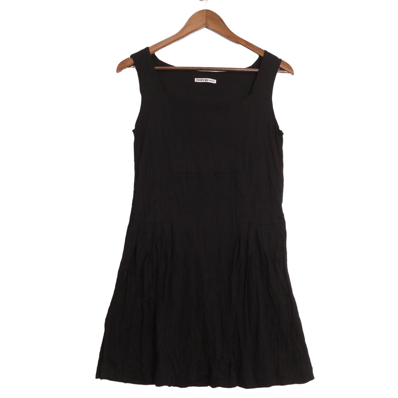 ISSEY MIYAKE イッセイミヤケ ブラック ノースリーブ トップス 2
