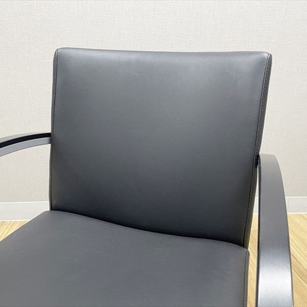 ウィスナーハーガー ミーティングチェア