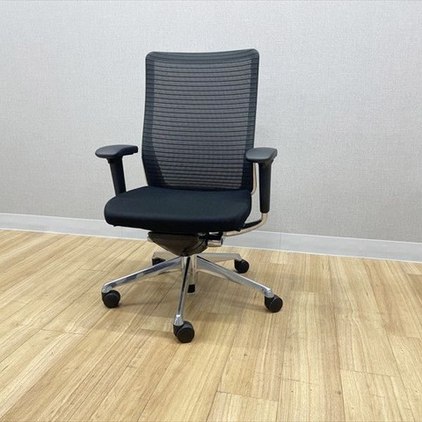 オカムラ コーラルチェア ハイバック メッシュ 肘付 ブラック