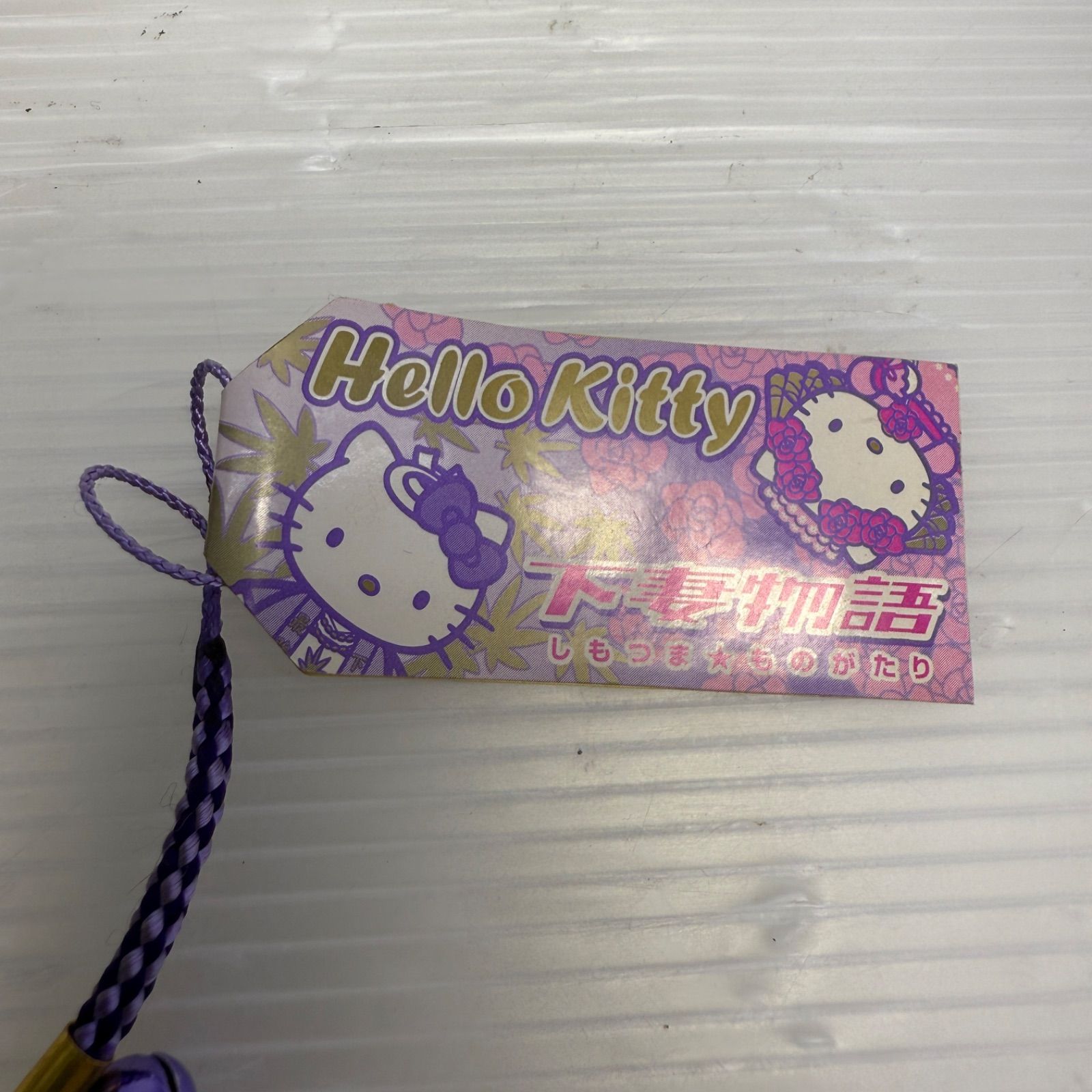 【匿名配送】キティちゃんストラップ　黒紫 匿名配送】キティちゃんストラップ 黒紫 匿名配送】キティちゃん