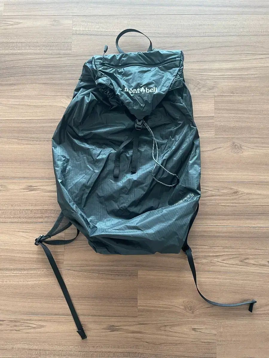 モンベル バーサライト 15 ガンメタル