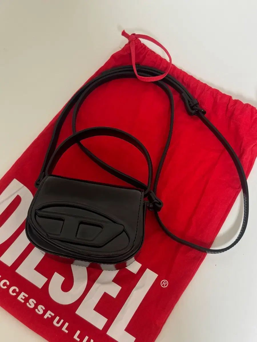 DIESEL 1 DR XS S ロゴ トップハンドル ミニ クロスボディバッグ ショルダーバッグ ブラック