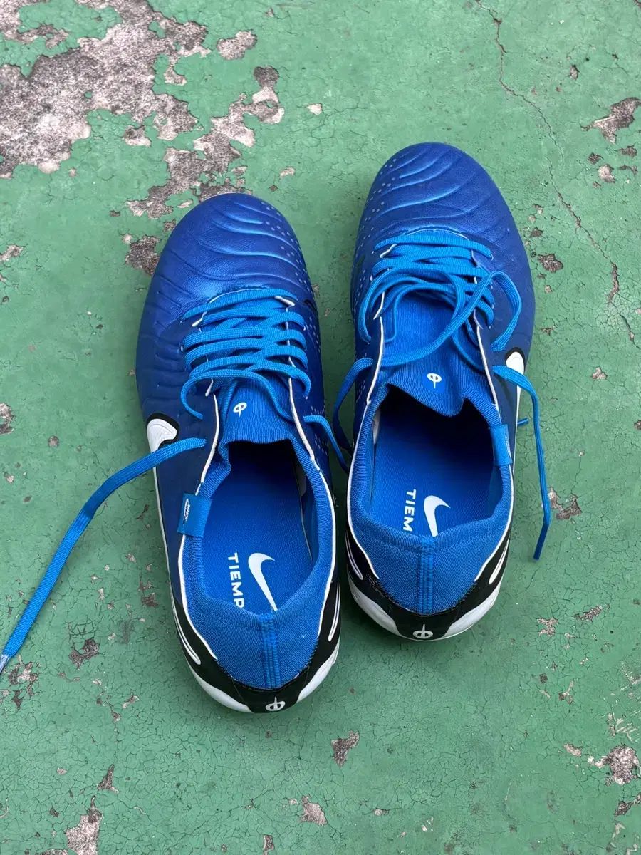 ナイキ ティエンポ レジェンド プロ ag 275