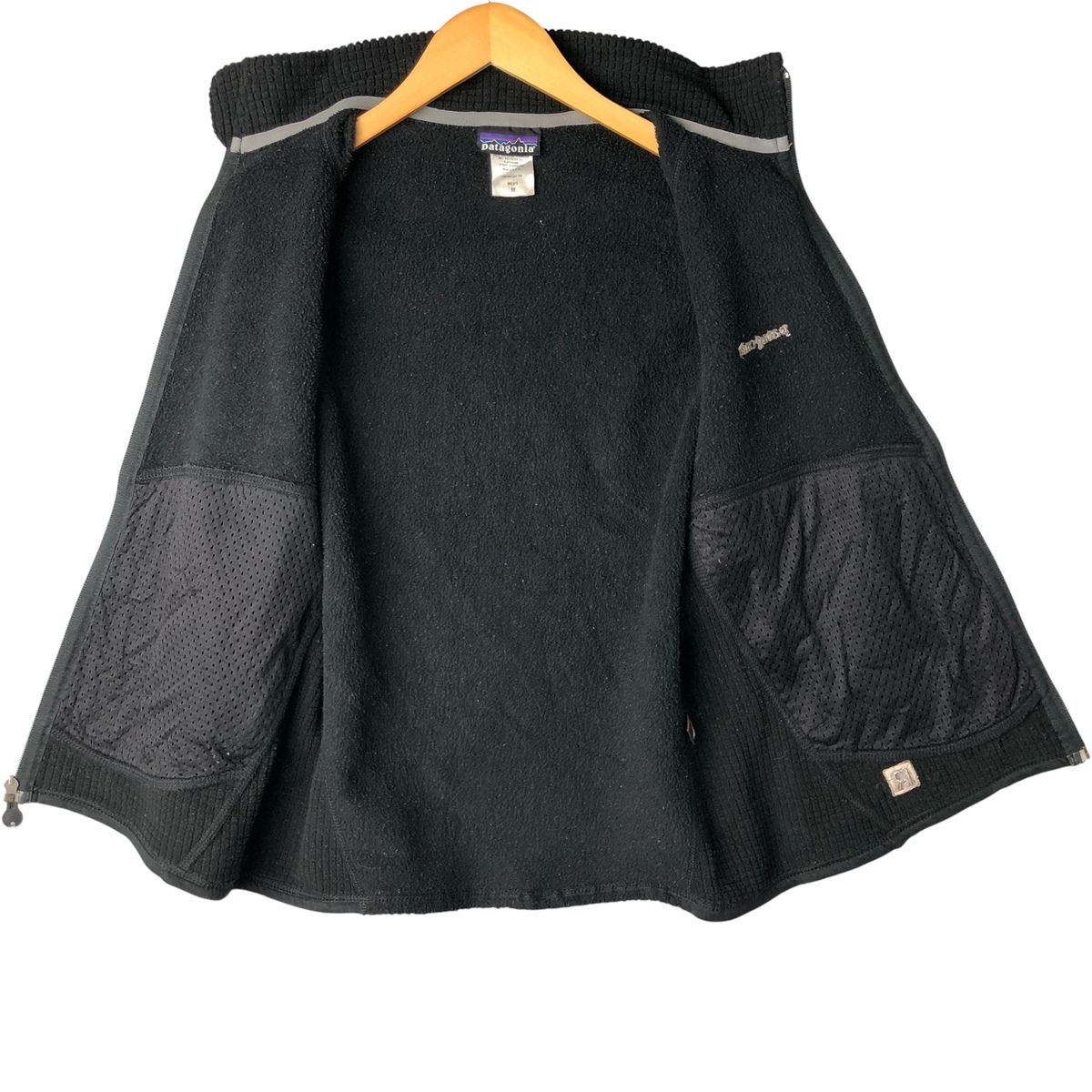 00年代 パタゴニア Patagonia フリースベスト 黒 ブラック 古着 古着 00年代 パタゴニア Patagonia フリースベスト USA製 販売済み