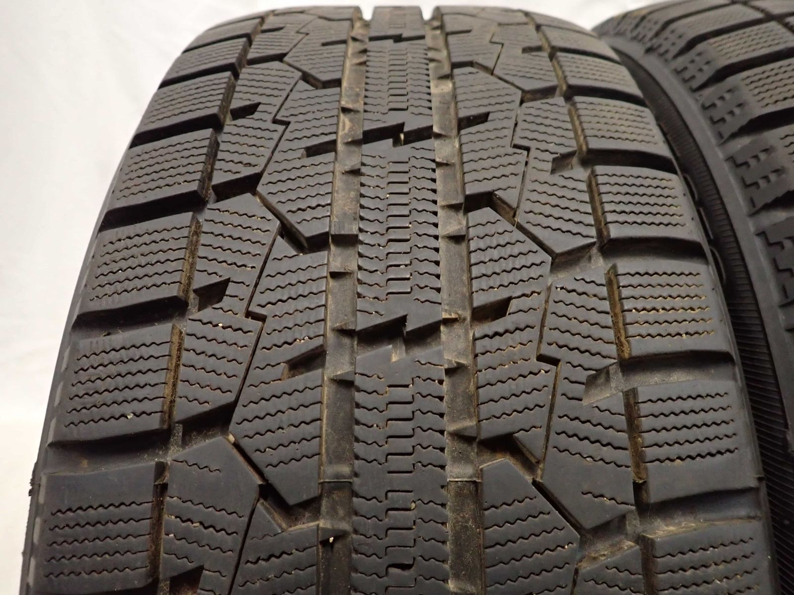 冬4本SET 会社宛 215 45 R 17 87 Q トーヨー オブザーブ ガリット GIZ 製 レクサスCT プリウス 86 インプレッサ BRZ NO F 7048