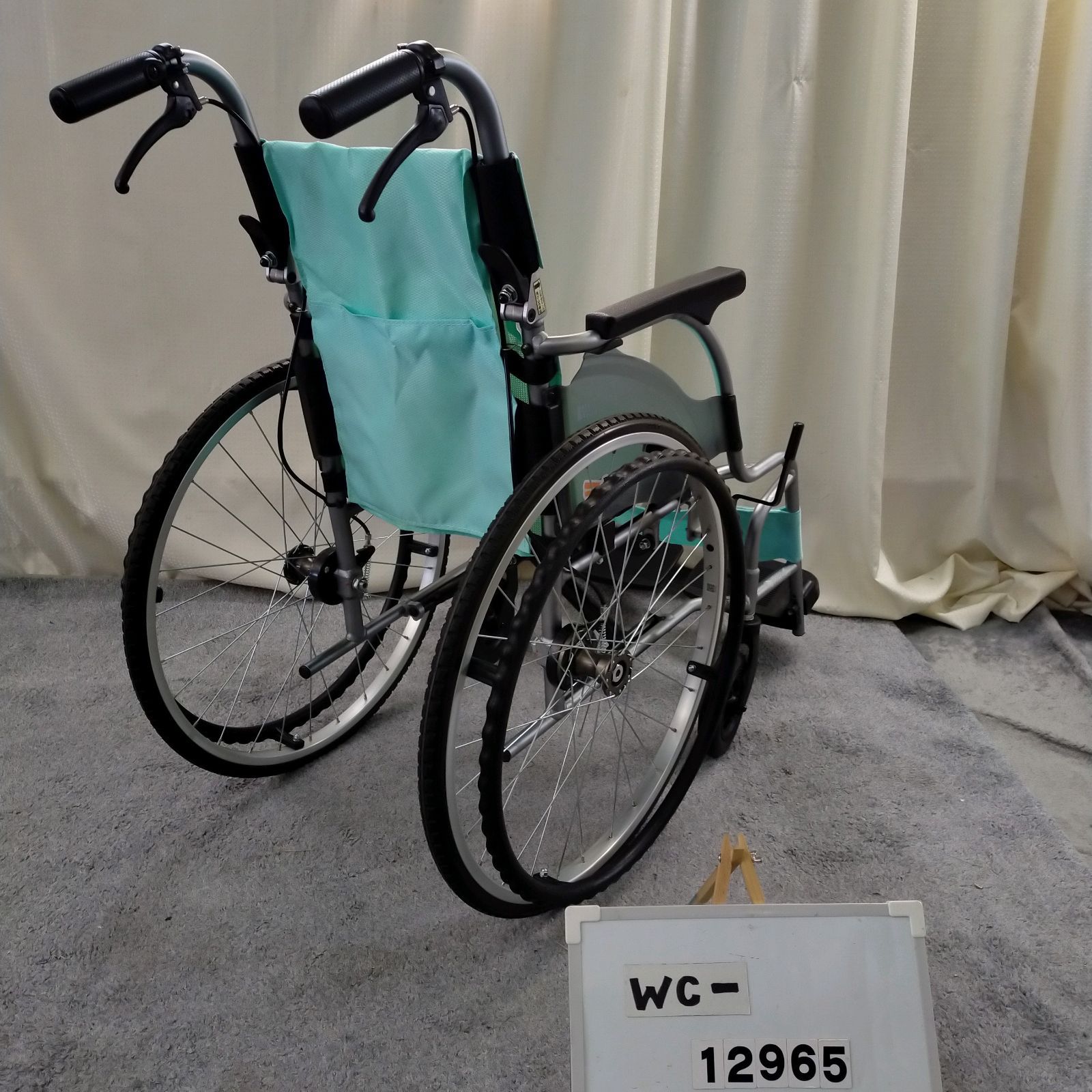 WC-12965 MIKI ミキ カルッタ CRT-1 PU 軽量 コンパクト ノーパンクタイヤ 自走型 自走式 車椅子 車イス 車いす 洗浄 消毒済