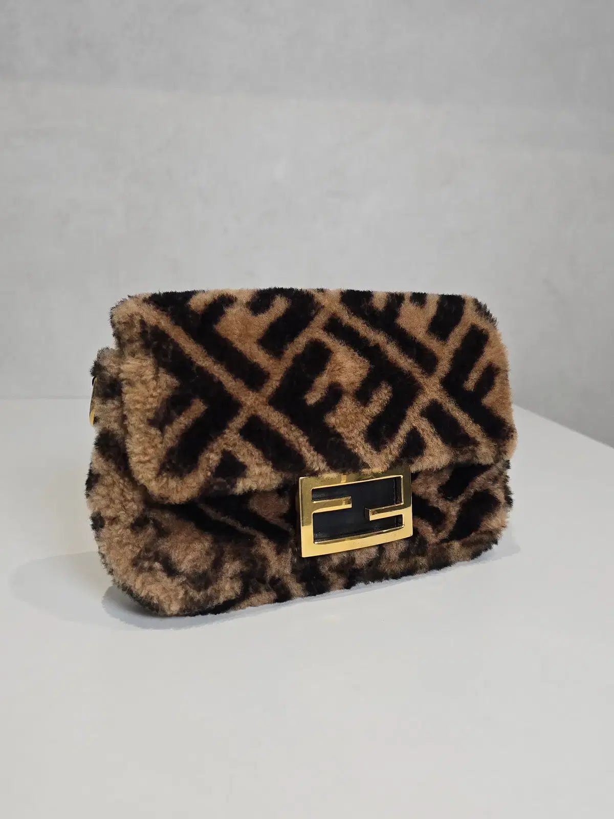 ラックスオール フェンディ ファー ミニ バゲットバッグ トート クロスバッグ 8 BS 017
