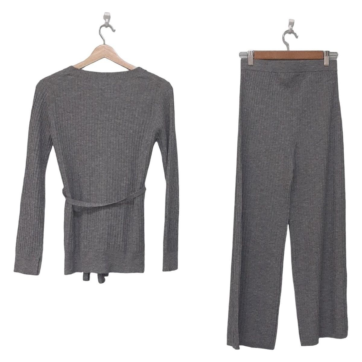 whim gazette ウィムガゼット レディースパンツセットアップ レディース - グレー ニット ストライプ ウエストゴム