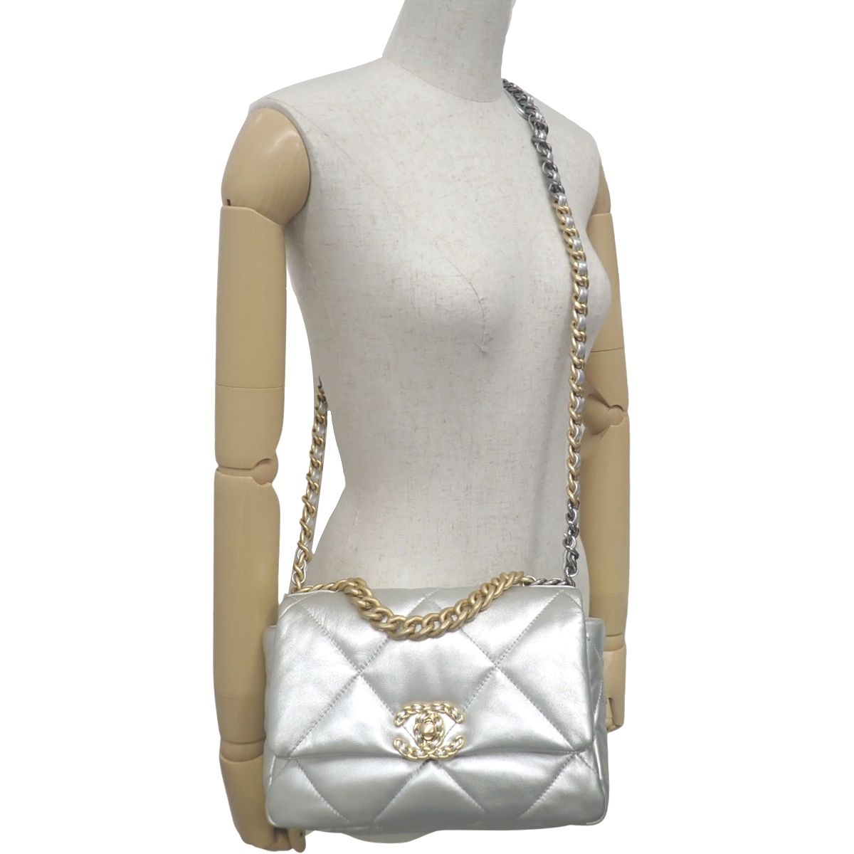 CHANEL(シャネル) シャネル19 ココマーク チェーンショルダーバッグ