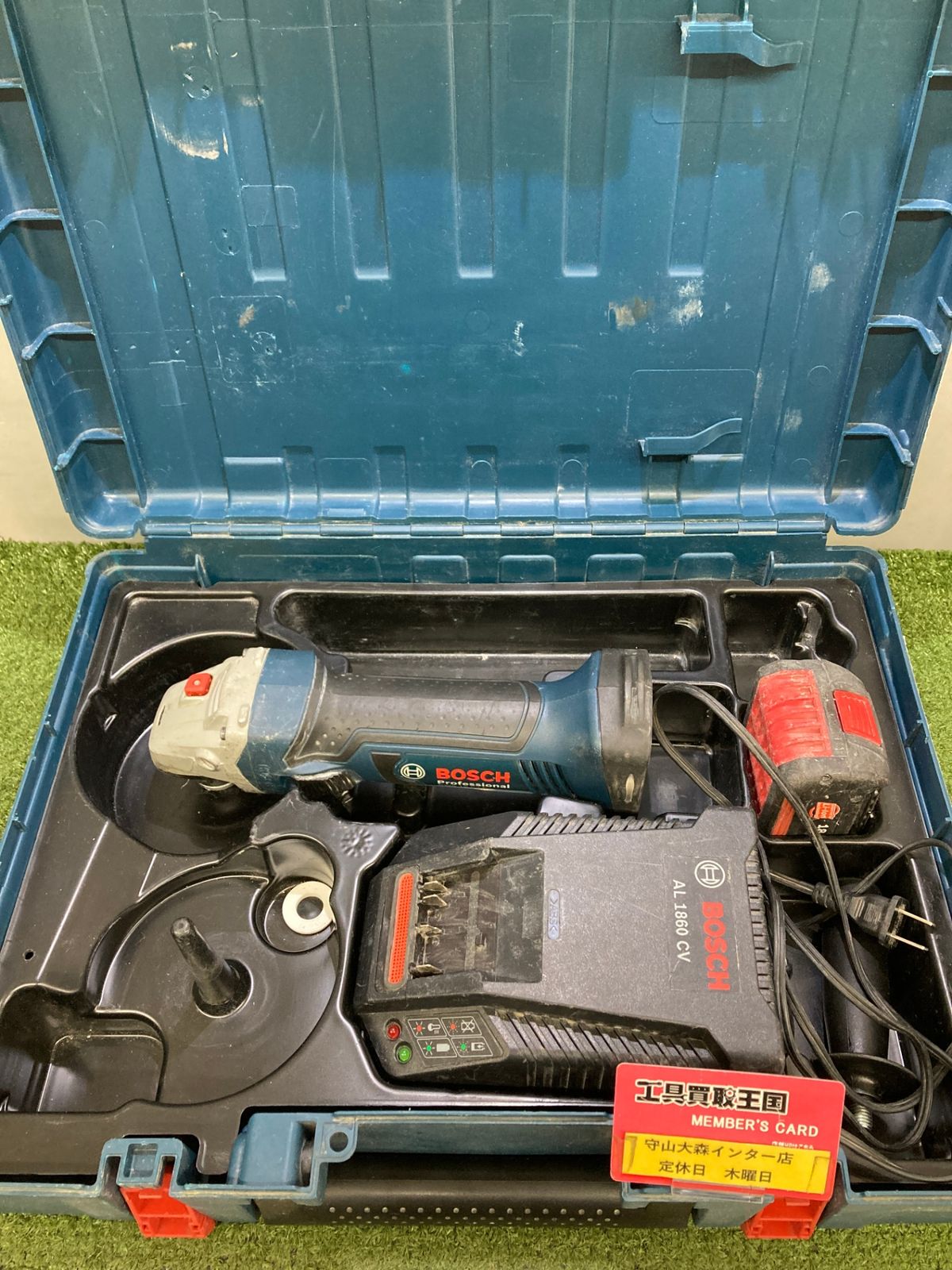 品 0921 BOSCH ボッシュ バッテリーディスクグラインダー GWS 18 V L 1 本体 2 6 Ahバッテリー 充電器