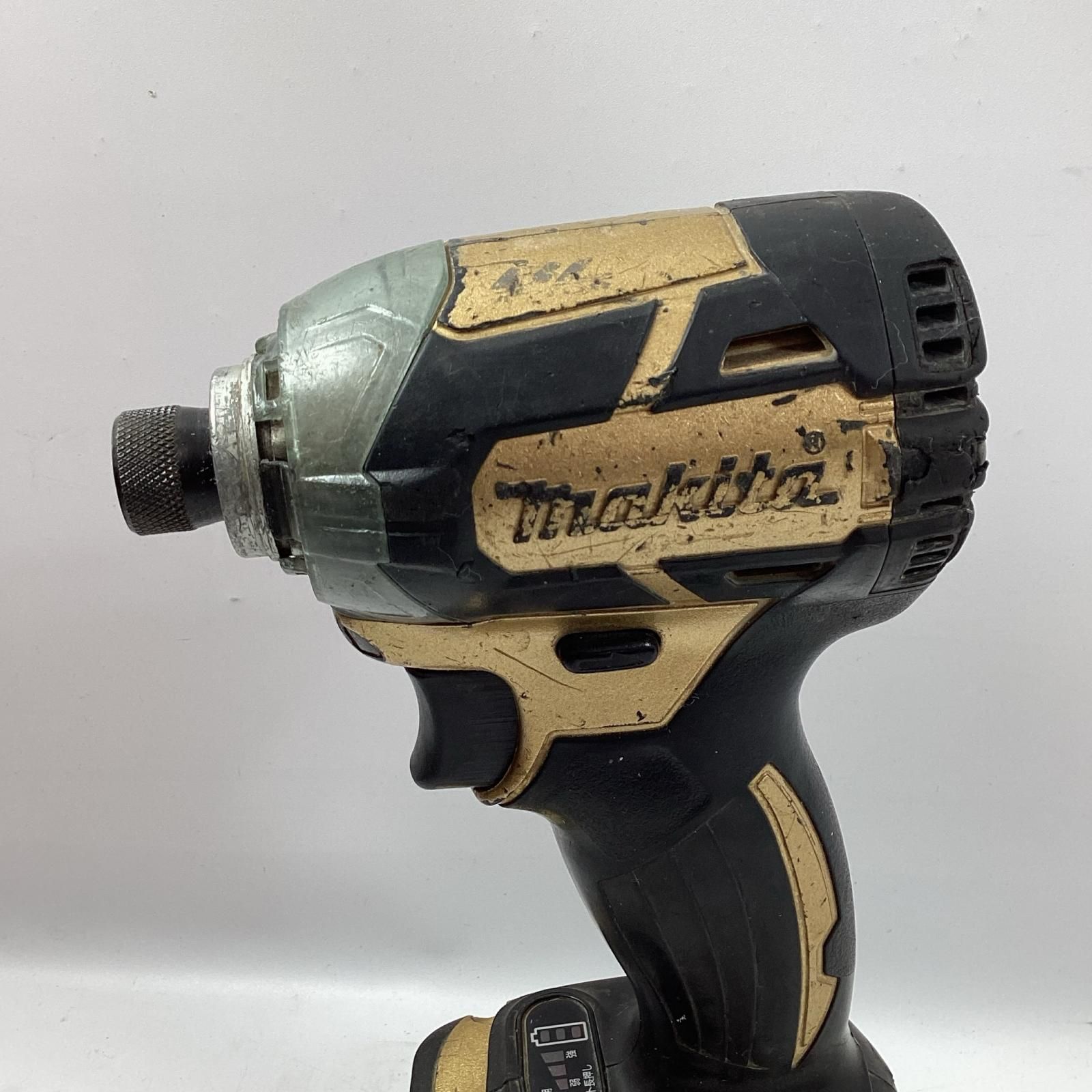 ブラック×ゴールド 充電器