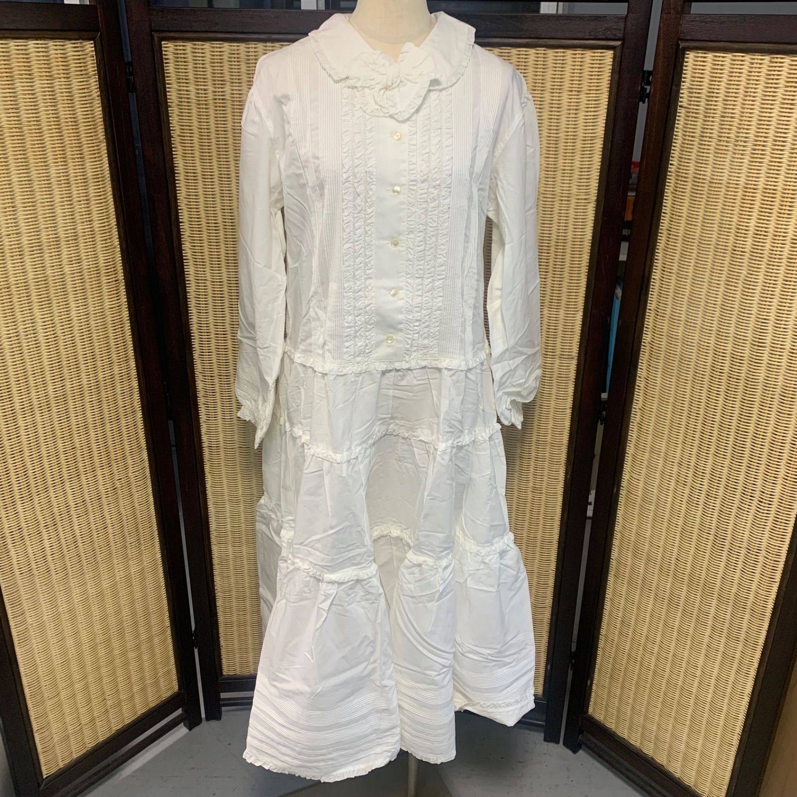 ピ*フ様 ピンクハウス　アイボリー フリル ワンピース　中古 ピ*フ様 ピンクハウス アイボリー フリル ワンピース 中古