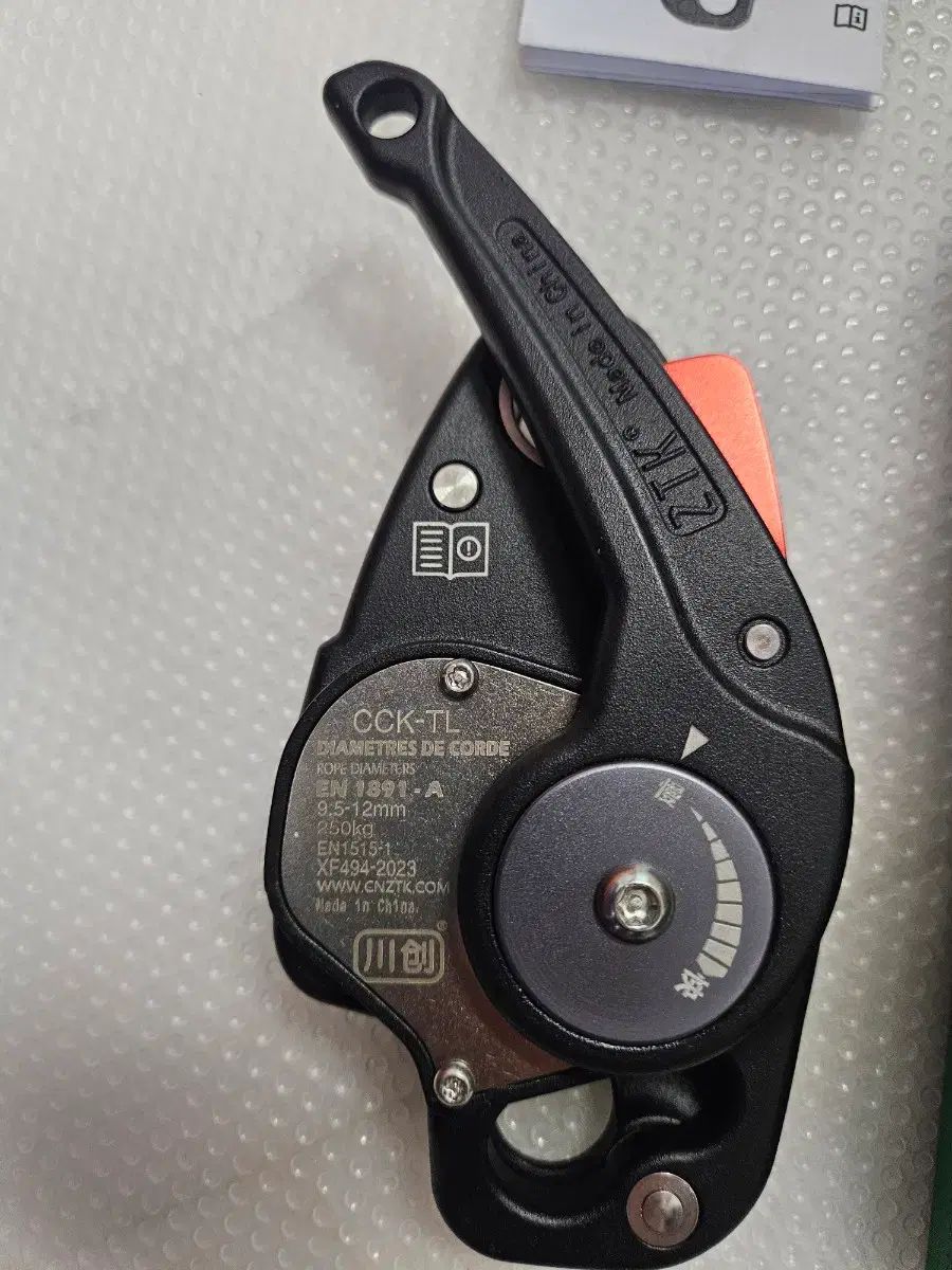 CCK TL カルバン クライン クライミング ハーネス 250 KG 装備 ラッペル ビレイ デバイス